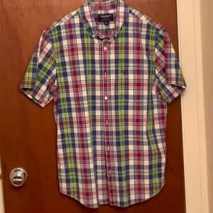 Men’s American Eagle size large plaid short sleeve shirt.